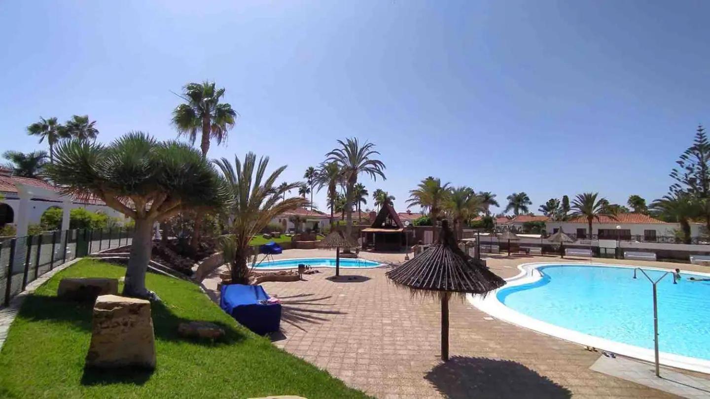 Parque Golf Bungalow San Bartolomé Luaran gambar