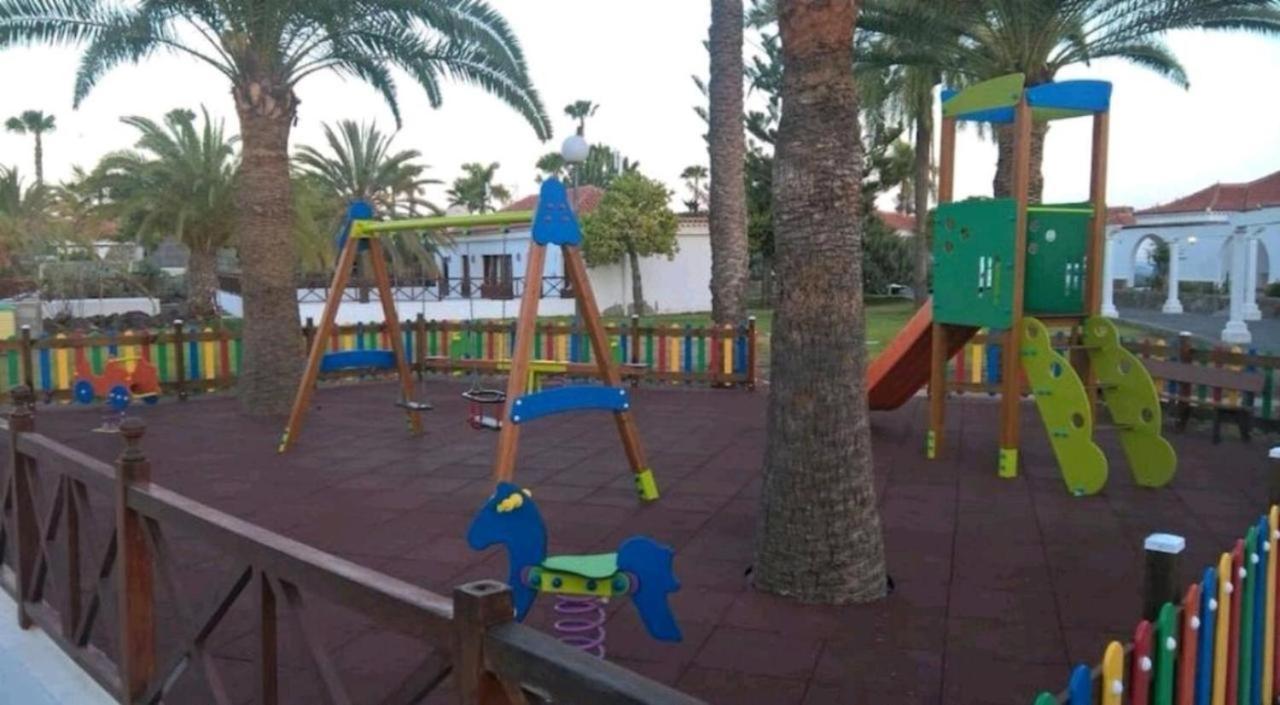 Parque Golf Bungalow San Bartolomé Luaran gambar