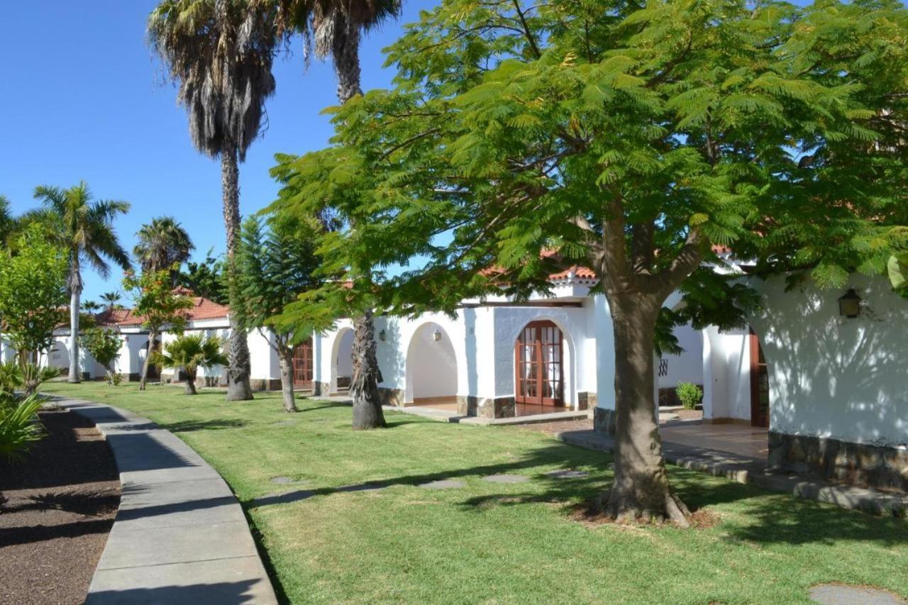 Parque Golf Bungalow San Bartolomé Luaran gambar
